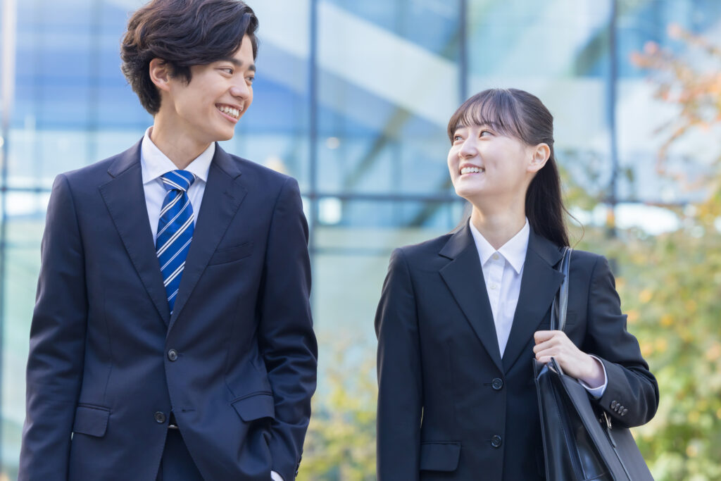 新卒の男女